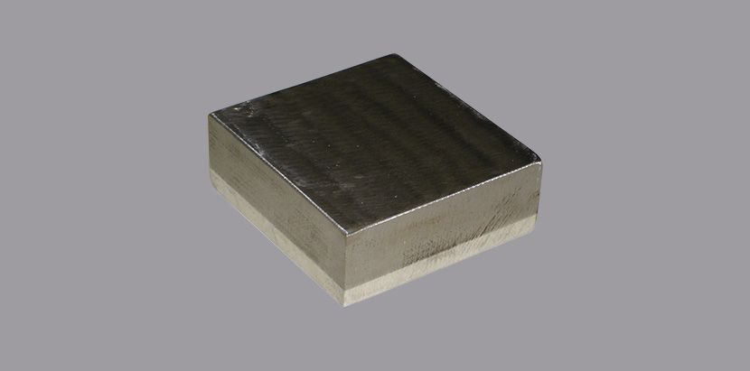 Bimetallic plate for carbono steel/aluminum transition.