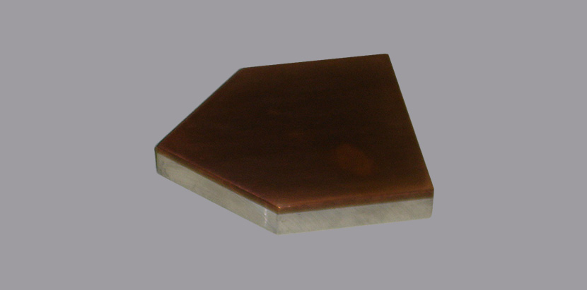 Bimetallic plate for aluminum/copper transition.